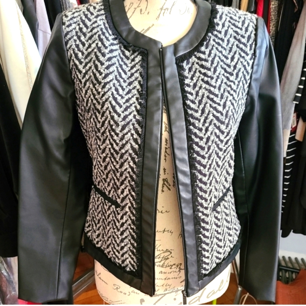 MOSSIMO VINTAGE FAUX LEATHER JACKET